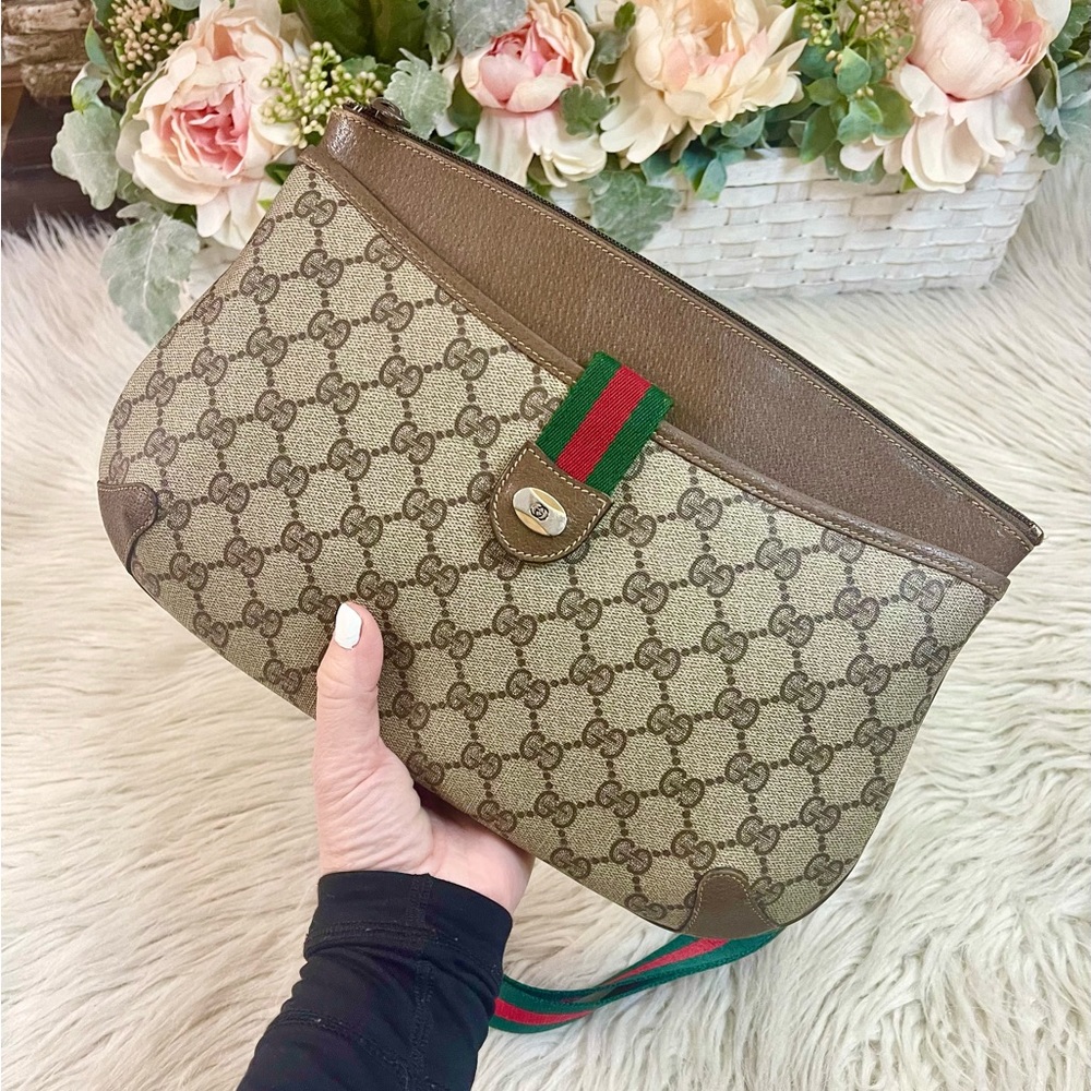SOLD❌Authentic Gucci Monogram shoulder bag - Picture 4 of 15